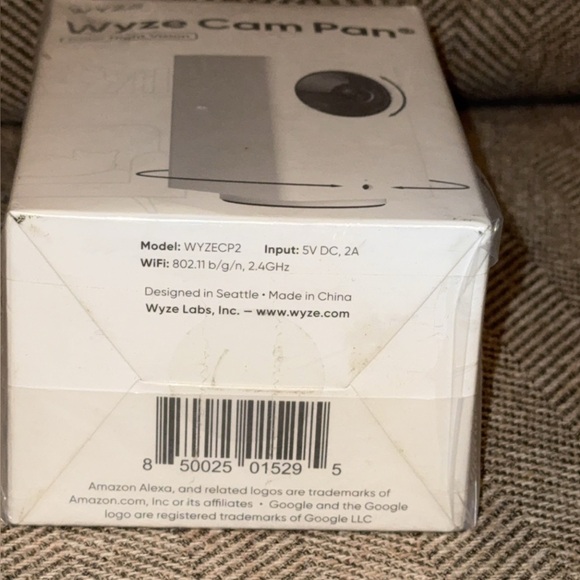 NWT Wyze Security Surveillance Cam Pan 2- Sleek White Design COLOR NIGHT VISION - Picture 2 of 2